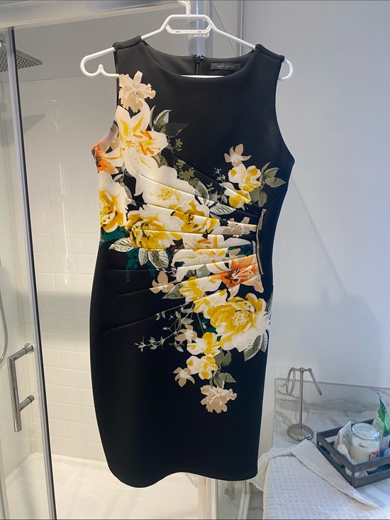 Suzy Shier Dresses & Skirts - Suzy Shier Black Floral Midi Dress with Yellow & White Blooms